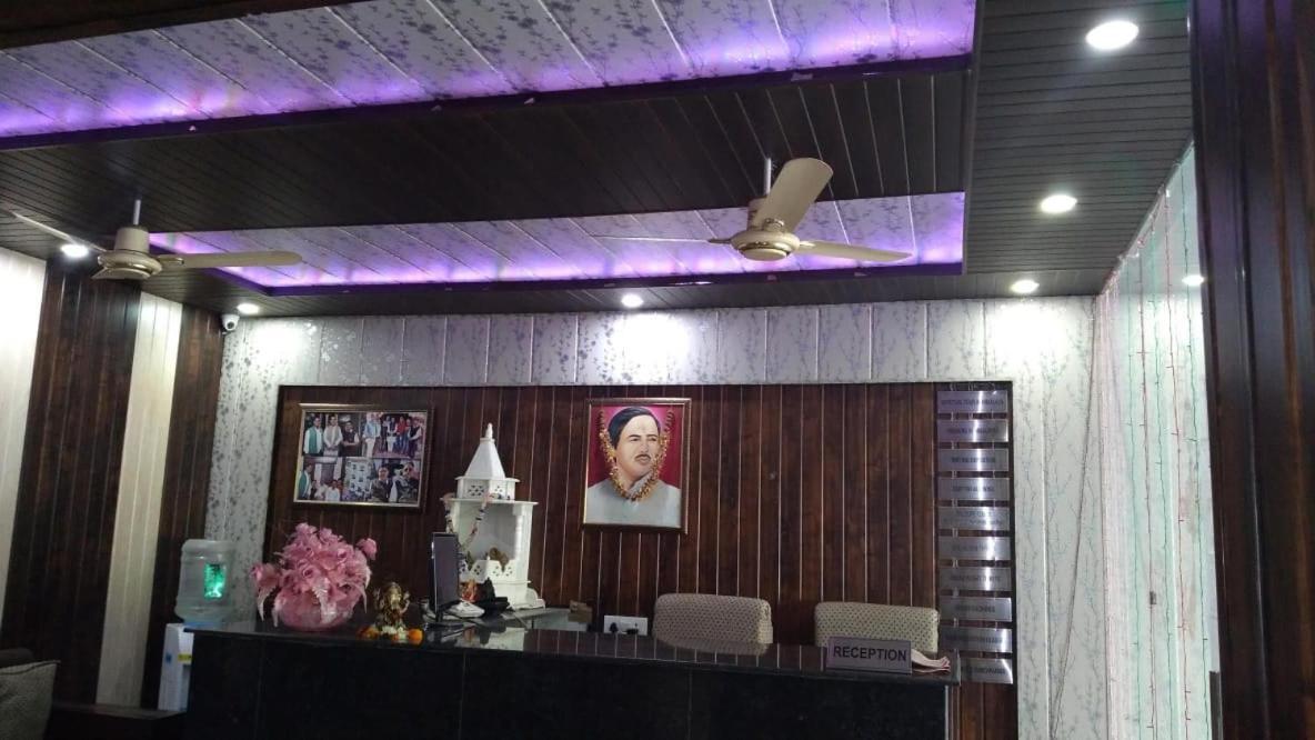 Hotel Vishla Palace By Uttarakhand Hotel Hospitality Narendra Nagar Eksteriør billede