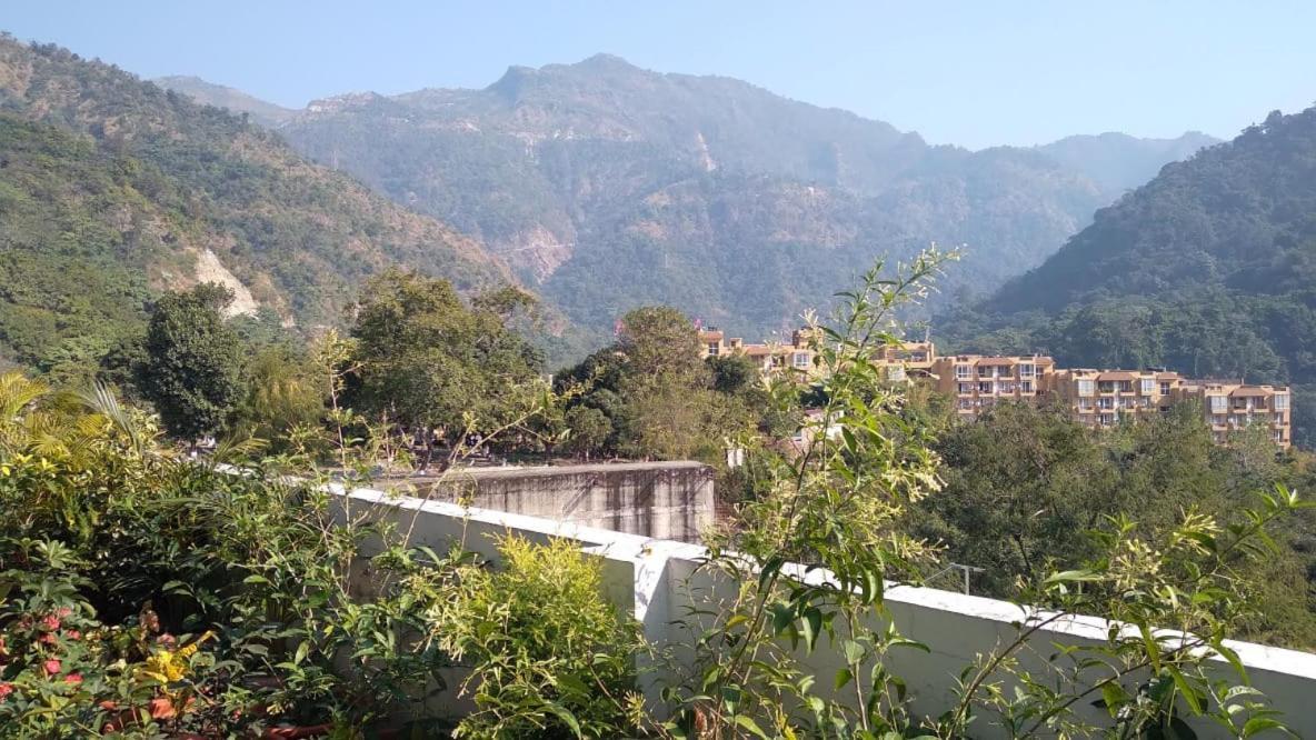 Hotel Vishla Palace By Uttarakhand Hotel Hospitality Narendra Nagar Eksteriør billede